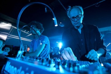 6-monolake.jpg